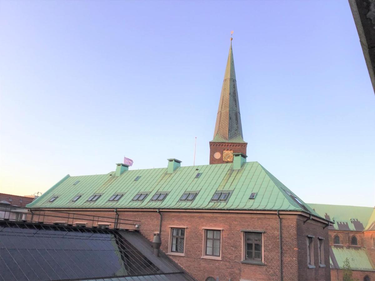Hyggelig 2-Bedroom Apartment In The Center Of Aarhus Exterior photo